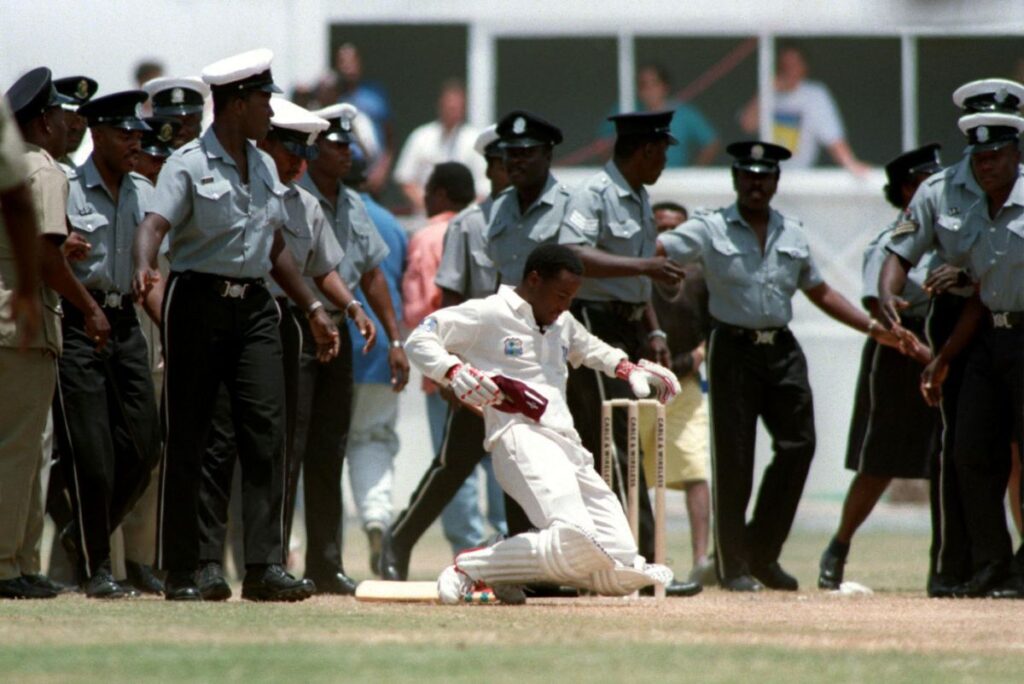 Brian Lara highest individual test score 375 runs