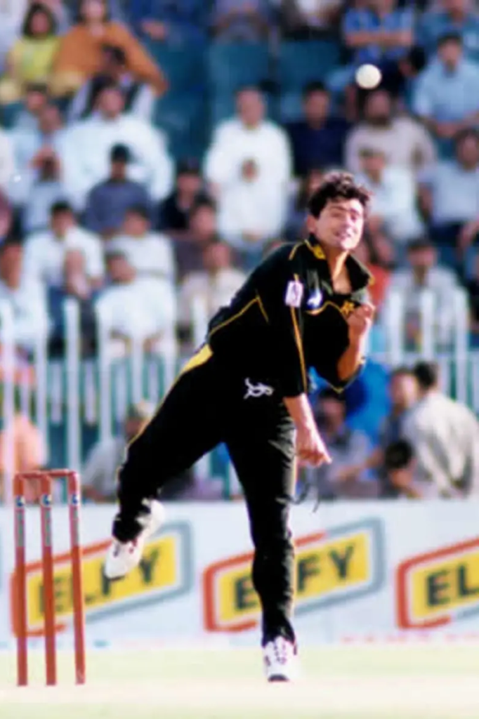 Saqlain Mushtaq, Most wickets in a calendar year