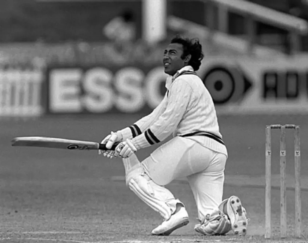Mudassar Nazar hold the record of Slowest Test Century (Balls Faced), 419 Balls 3 Mudassar Nazar, the record of Slowest Test Century