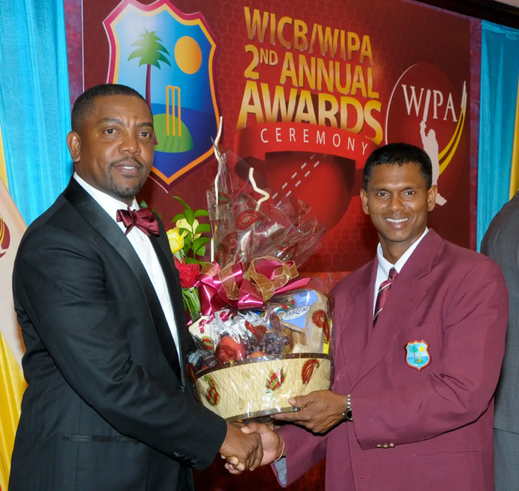 Shivnarine Chanderpaul receives a hamper to mark his 150 Tests