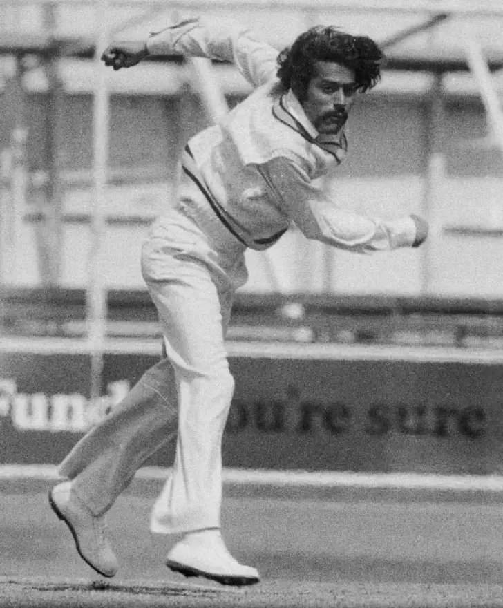 Bhagwath Chandrasekhar bowls