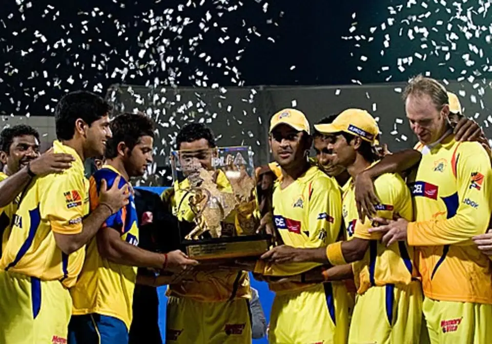🏏 IPL Winners from 2008 till now – A Season-by-Season Breakdown 7 Chennai Super Kings pose with the IPL trophy