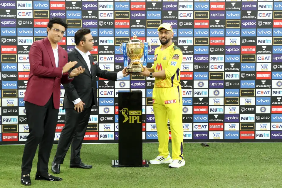 🏏 IPL Winners from 2008 till now – A Season-by-Season Breakdown 30 MS Dhoni collects the IPL 2021 trophy