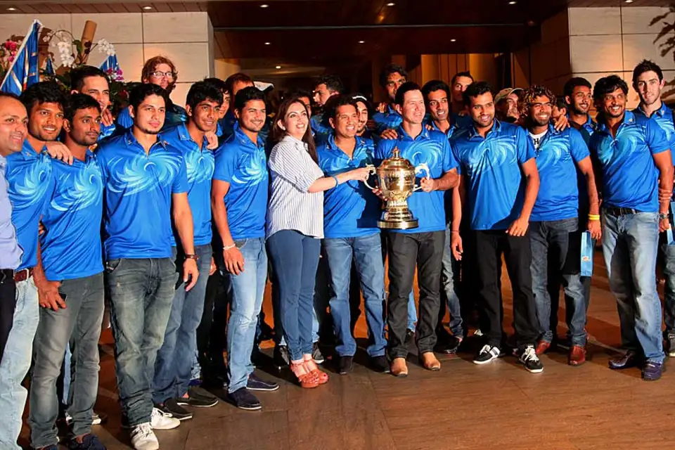 🏏 IPL Winners from 2008 till now – A Season-by-Season Breakdown 13 Nita Ambani, owner of Mumbai Indians, with the victorious team